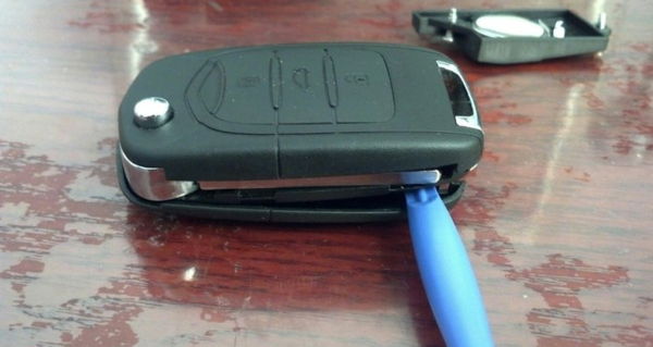 宝骏730钥匙怎么换电池怎么换 宝骏730钥匙电