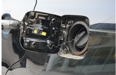 东风风光330油箱盖开关图,风光330油箱盖怎么