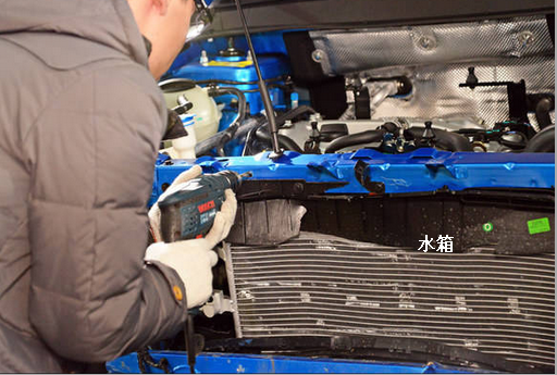 瑞虎7水箱位置图解 奇瑞瑞虎7水箱加水图解,瑞虎7水箱怎么加水 奇瑞