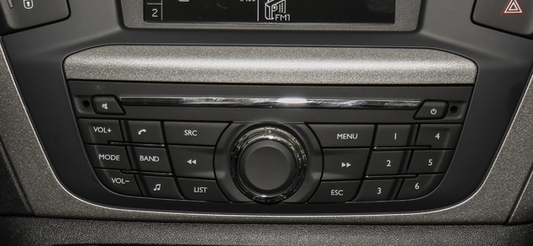 雪铁龙爱丽舍收音机按钮图解,新爱丽舍收音机