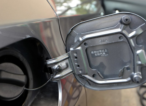 日产蓝鸟加多少号汽油,蓝鸟可以加92号汽油吗