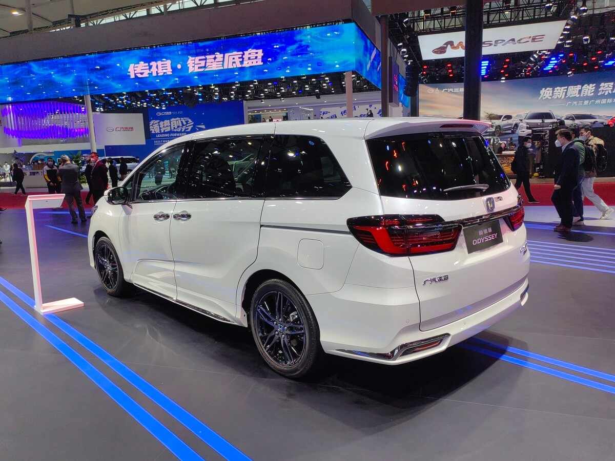 吉利银河首款智能电混SUV银河L7将亮相2023上海国际车展-华夏EV网