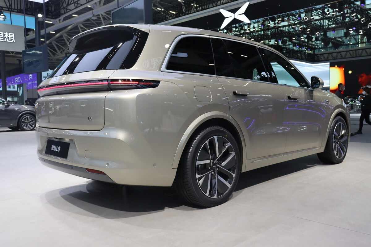 【理想L9正式发布官图，将于2022北京车展正式首发！】日前，理想正式发布了理想L9的官图。新车定位大型SUV，将会在#2022北京车展 ...