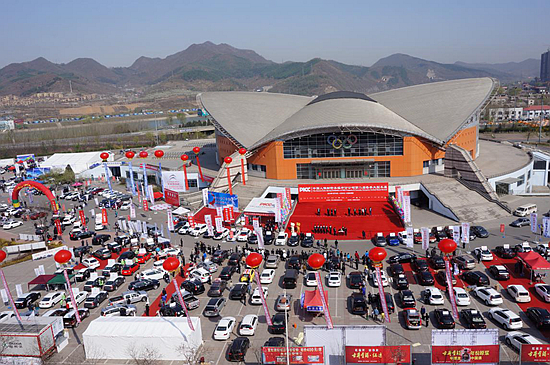 2014人保财险本溪公司春季车展华丽开启