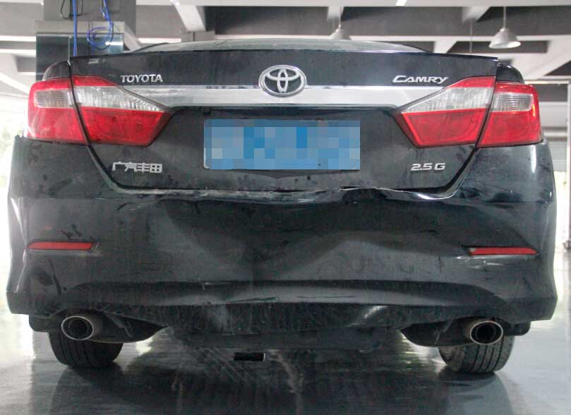 汽车凹陷修复喷漆的十二道工艺