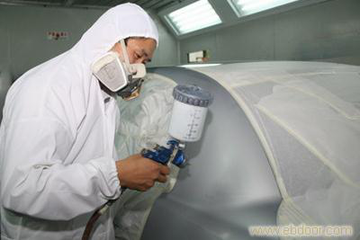 汽车刮花补漆多少钱