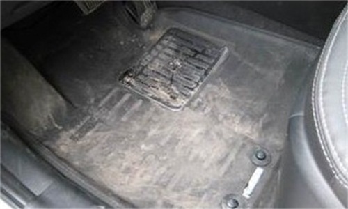 汽车脚垫怎么洗
