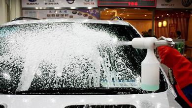 泡泡浴洗车